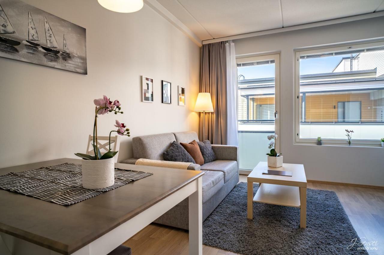 Westbay Inn Vaasa Ngoại thất bức ảnh